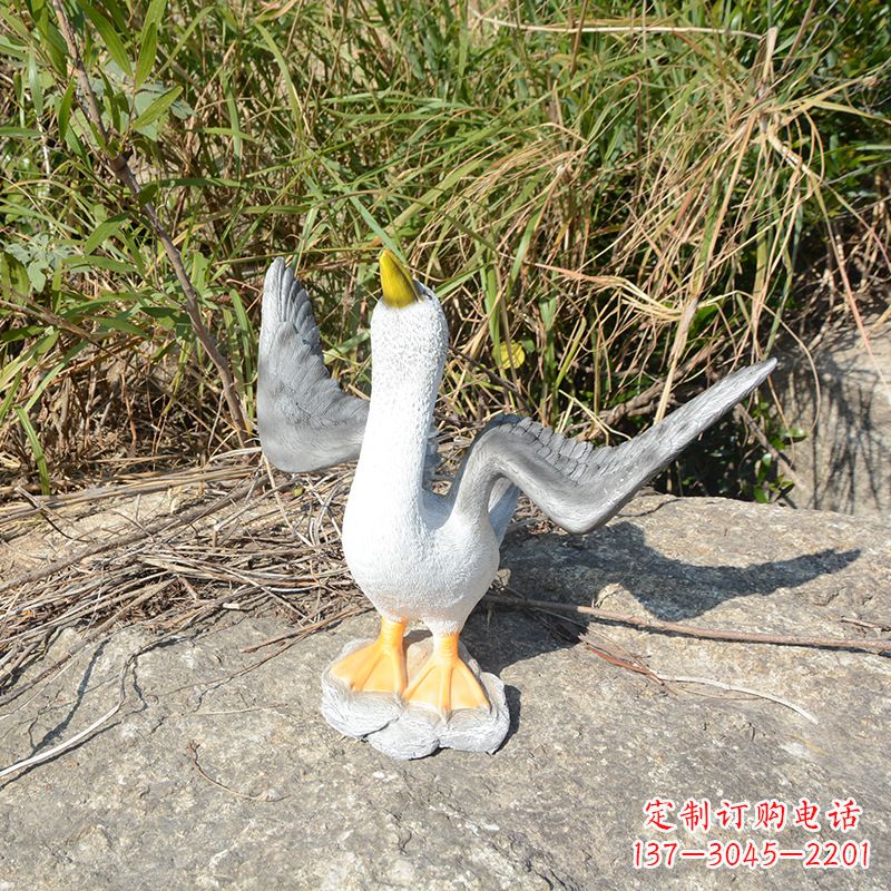南京祈求和平的雕塑少女