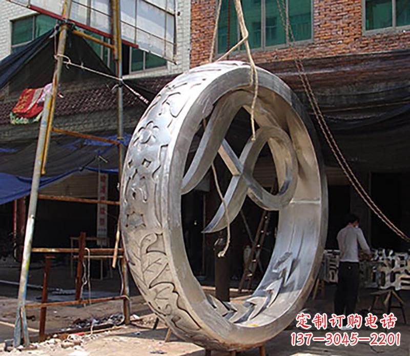 南京精致环形不锈钢景观雕塑