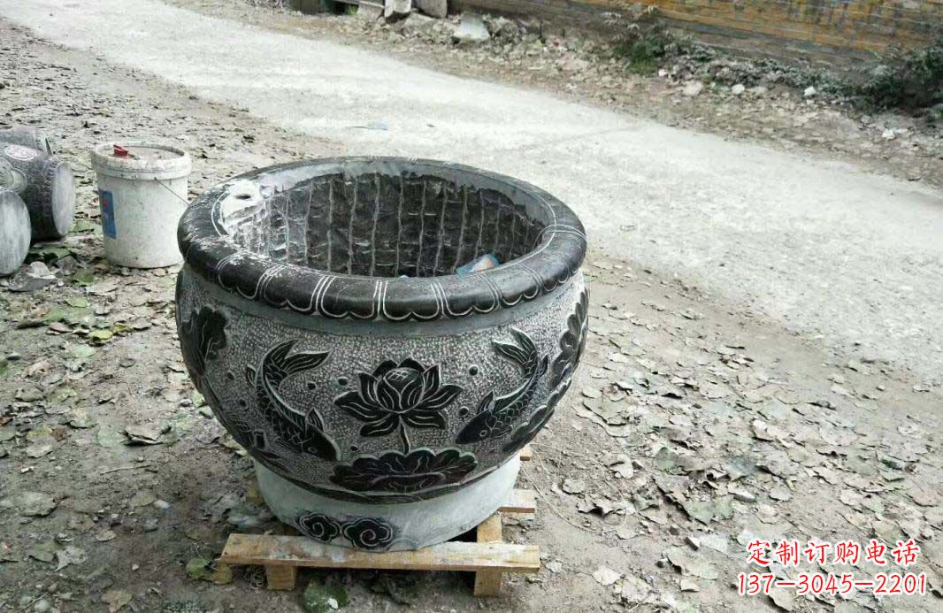 南京仿古圆形水缸石雕