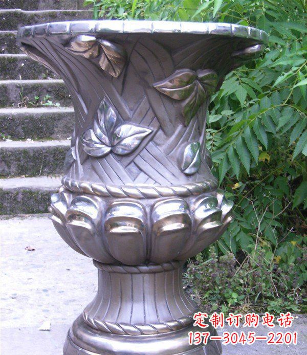 南京玻璃钢花盆雕塑