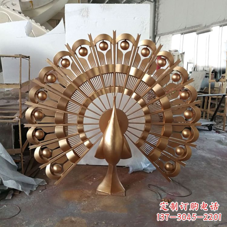 南京仿铜色不锈钢孔雀雕塑