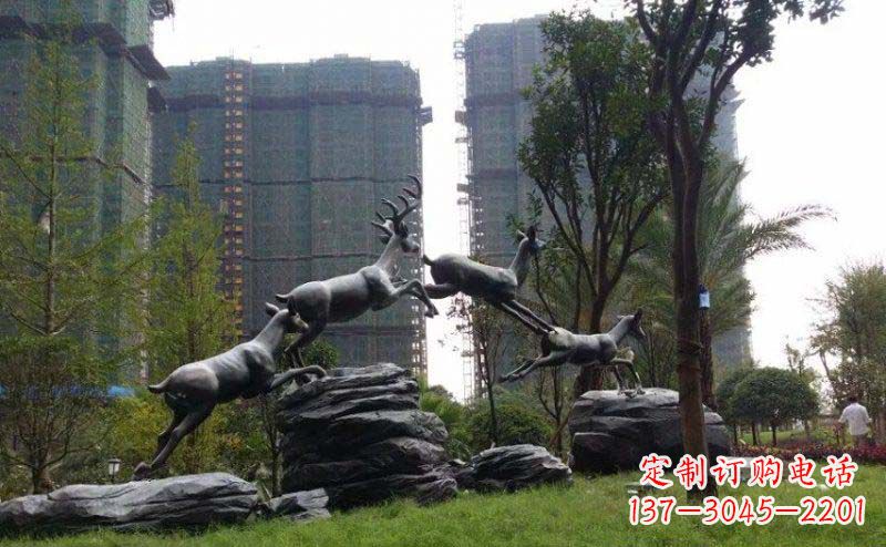 南京飞奔小鹿小区精美动物铜雕