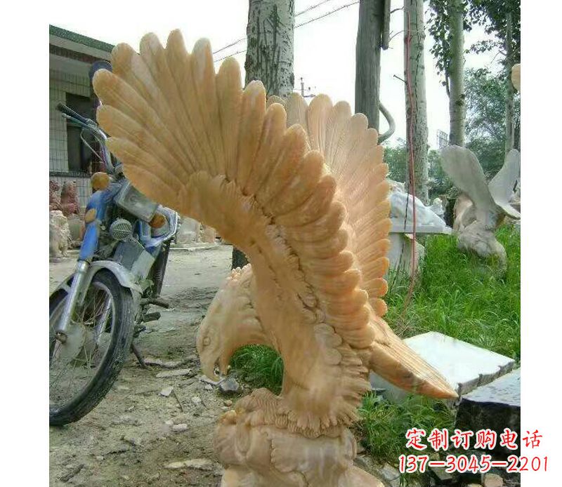 南京飞翔老鹰石雕