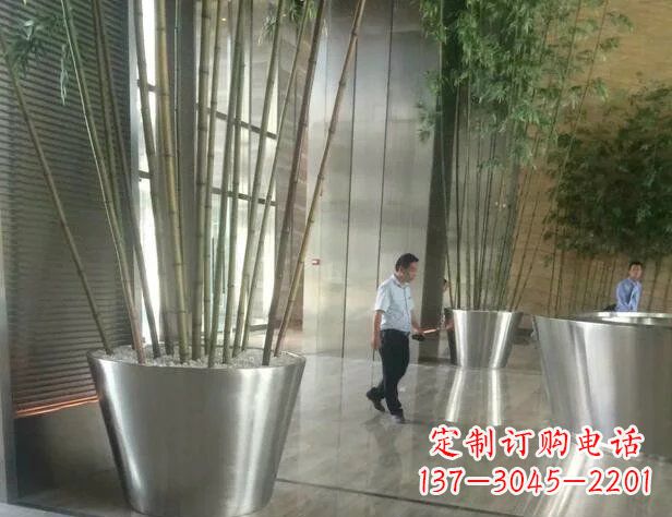 南京品质不锈钢花盆景观雕塑