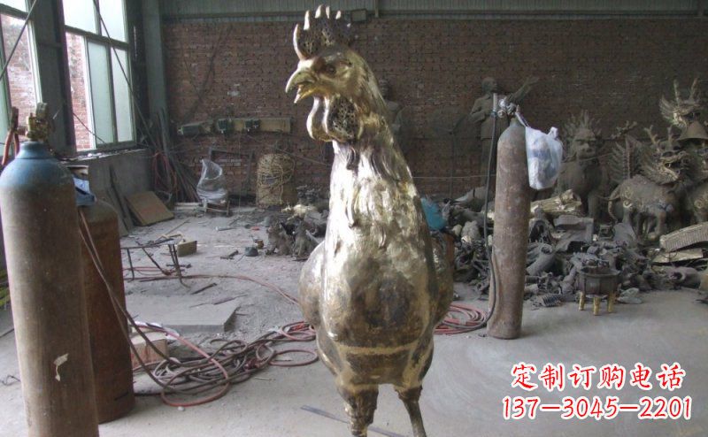 南京雕刻公鸡铜雕,铸就艺术之美