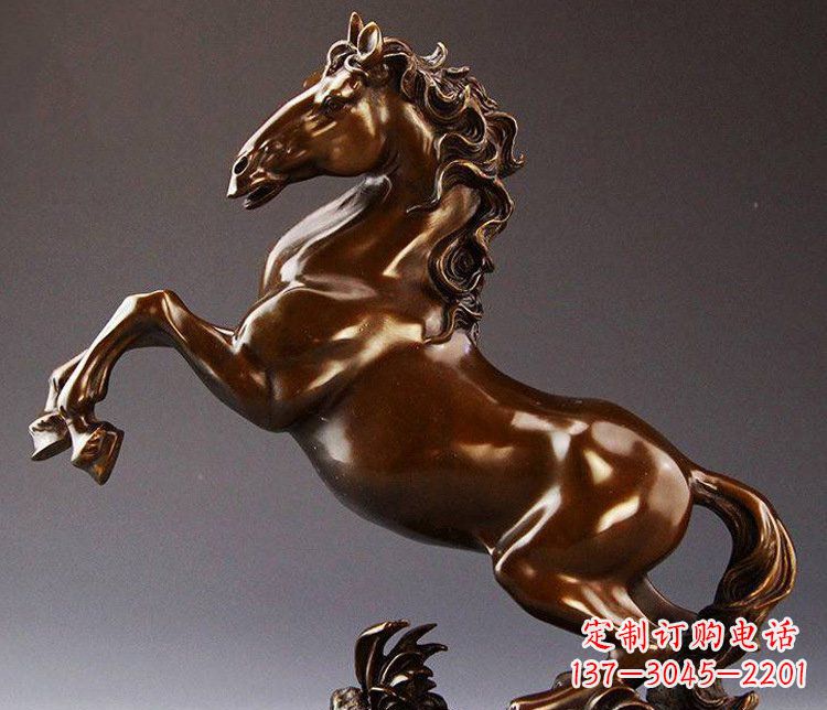 南京青铜马头雕塑