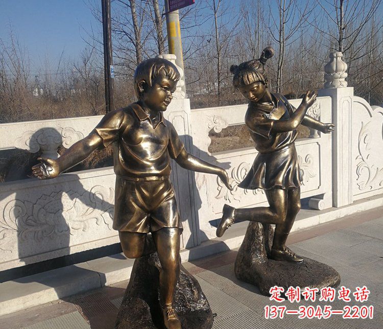 南京浪漫圆满的精美花篮雕塑