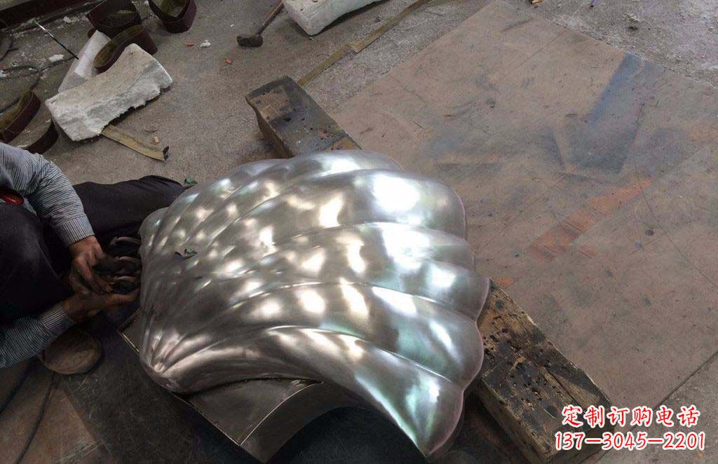 南京精致现代的不锈钢贝壳雕塑