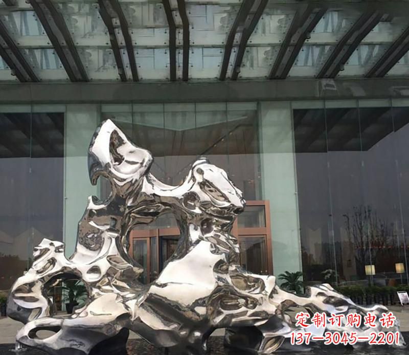 南京公园不锈钢抽象嬉戏太湖石雕塑