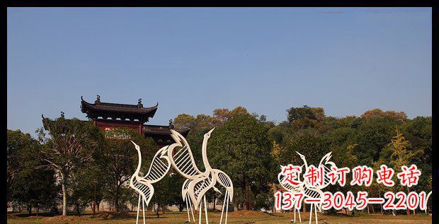 南京中领雕塑的精美不锈钢仙鹤雕塑