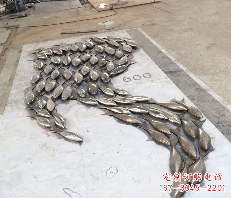 南京公园不锈钢动物鱼群雕塑