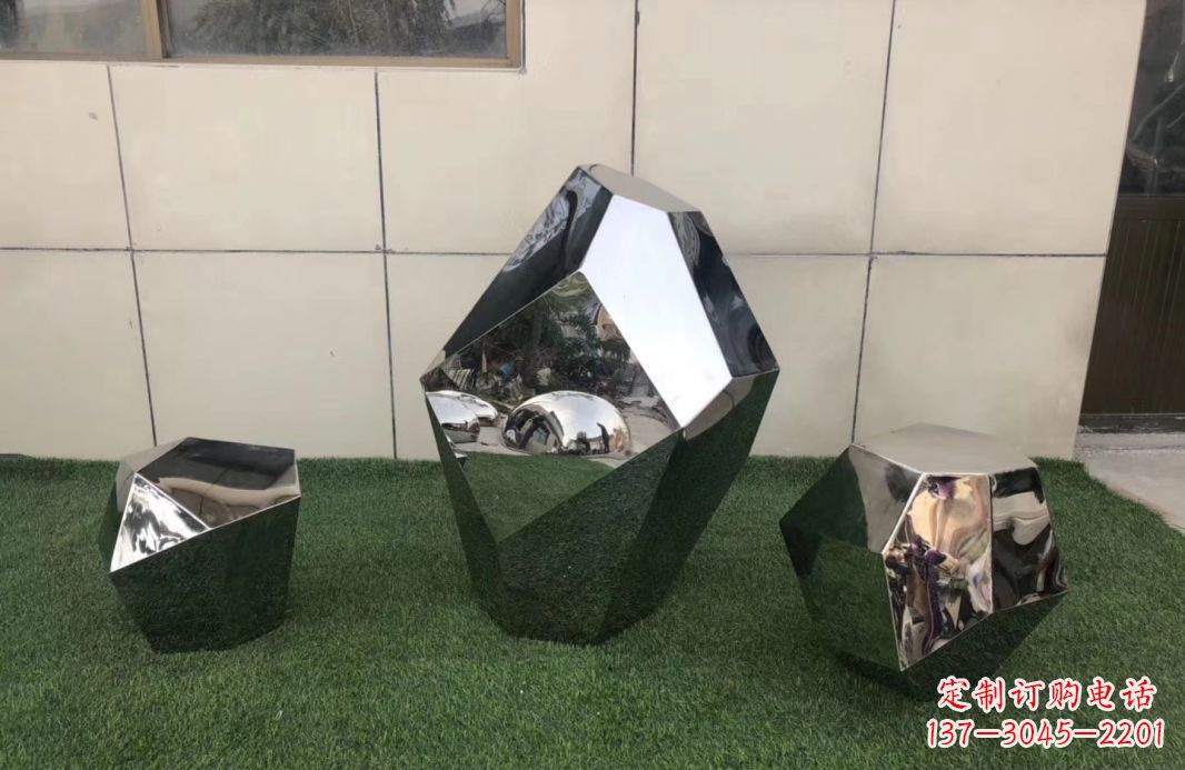 南京高质感不锈钢鹅卵石雕塑
