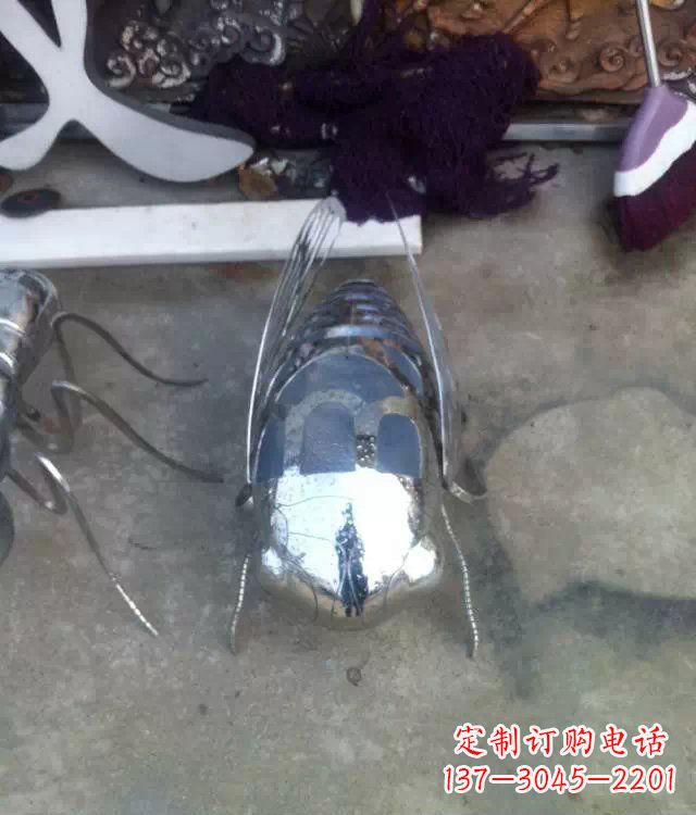 南京公园不锈钢昆虫动物雕塑 