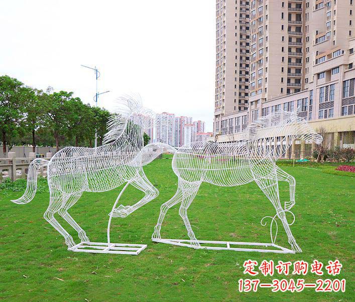 南京公园不锈钢镂空奔跑马雕塑