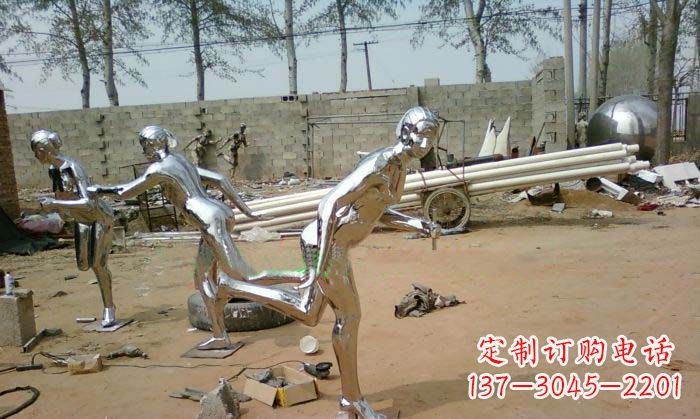 南京公园不锈钢跑步女孩雕塑