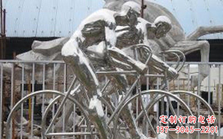 南京铸造不锈钢骑自行车景观雕塑