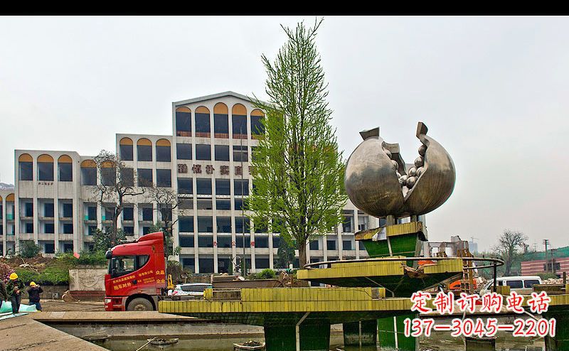 南京精美不锈钢石榴景观雕塑