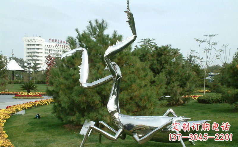 南京不锈钢雕刻螳螂摆件