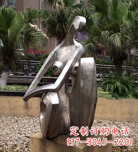 南京现代艺术风格的不锈钢女人雕塑