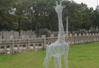 南京浪漫活力·不锈钢镂空长颈鹿雕塑