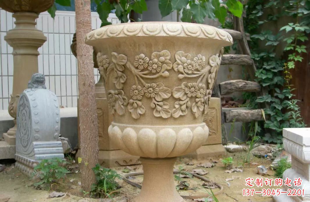 南京精美大理石花盆雕塑