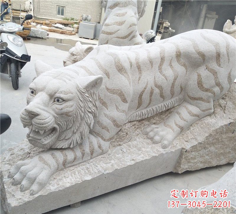 南京中领雕塑精美大型老虎石雕,精雕细琢展现雄壮气势