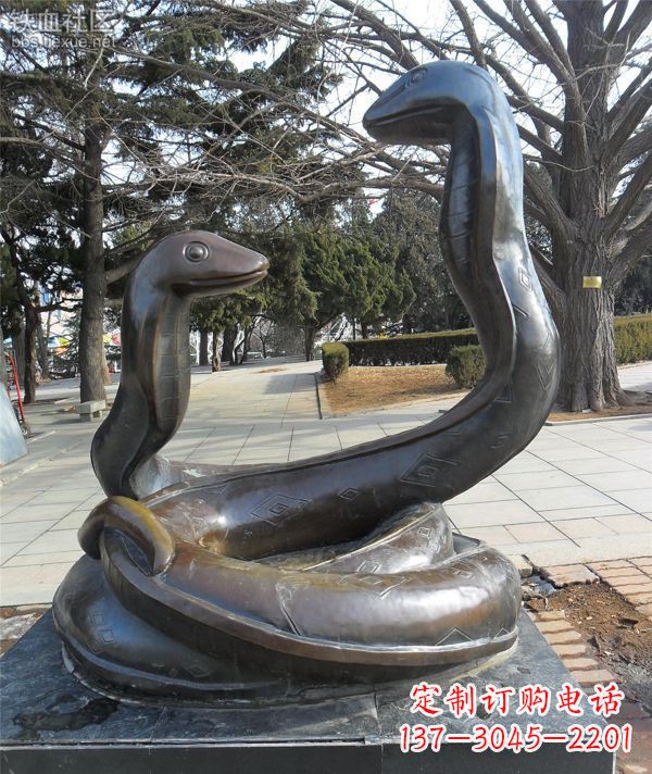 南京公园景观动物蛇铜雕