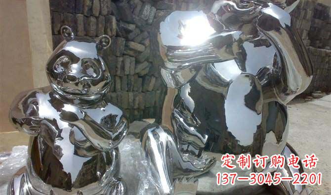 南京真实不锈钢熊猫大型雕塑