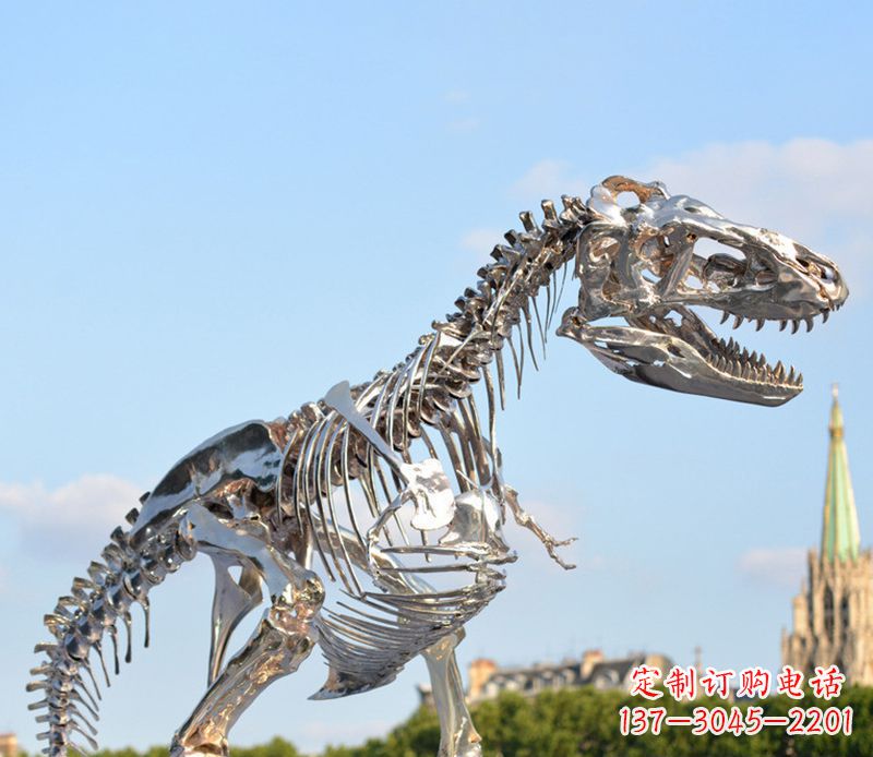南京不锈钢恐龙雕塑展现自然之美