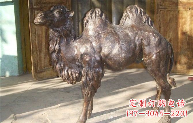 南京静谧与动感并存，宁州中领雕塑定制骆驼铜雕