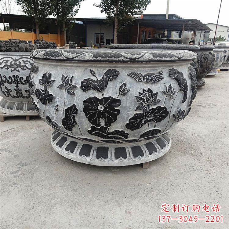 南京公园石雕水缸