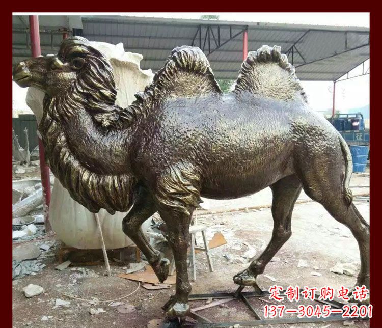南京双峰骆驼铜雕塑,精美绝伦