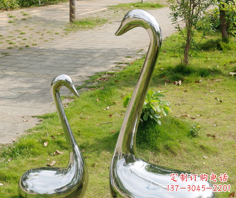 南京精美雕刻,静谧优雅——不锈钢天鹅雕塑