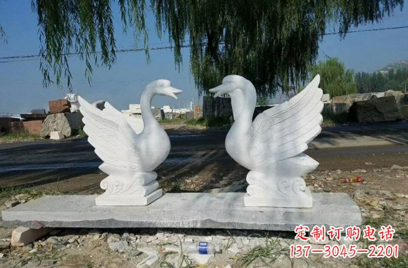南京浪漫传情——中领雕塑定制天鹅石雕