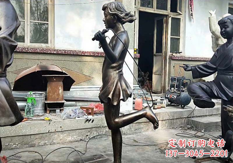南京精美女孩铜雕