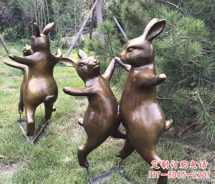 南京铜雕奔跑兔子动物雕塑