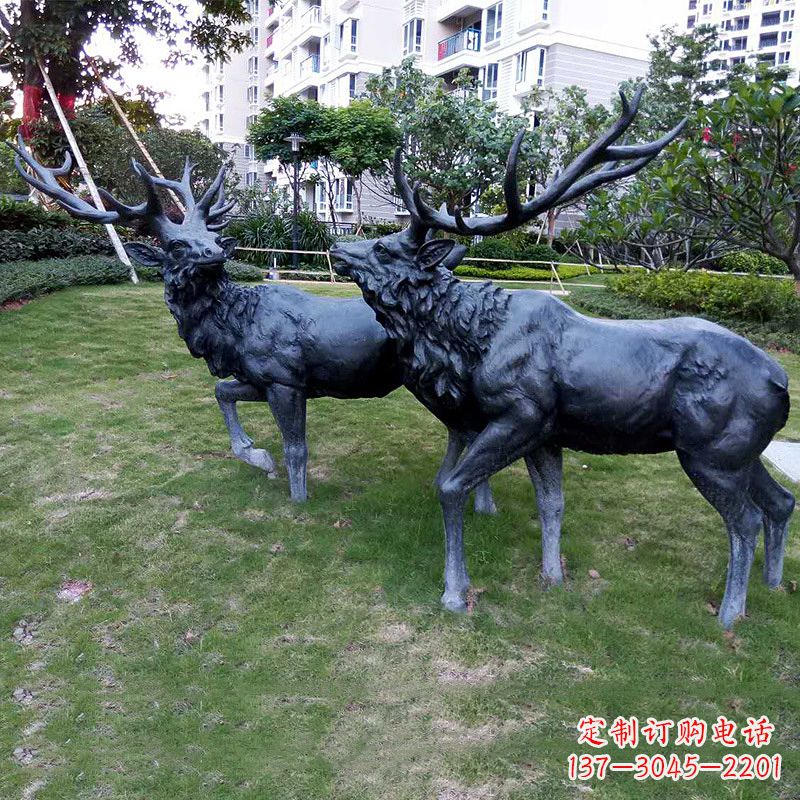 南京公园铜雕公鹿草坪动物雕塑