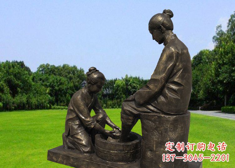 南京公园铜雕孝敬母亲人物雕塑