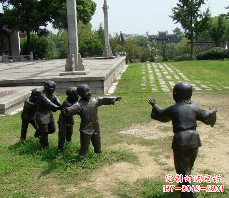 南京老鹰雕塑,巧妙玩耍、永记美好