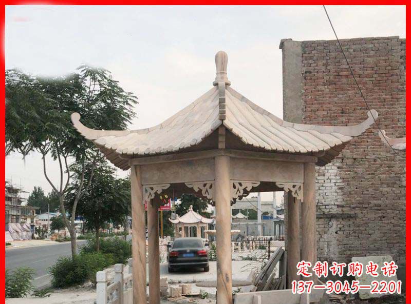 南京公园晚霞红六角石凉亭雕塑