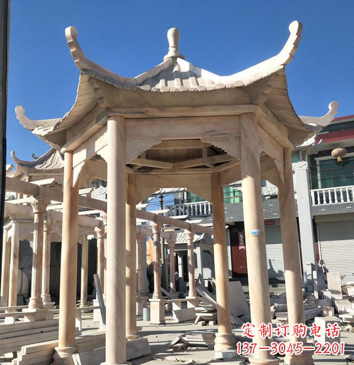 南京公园晚霞红凉亭雕塑