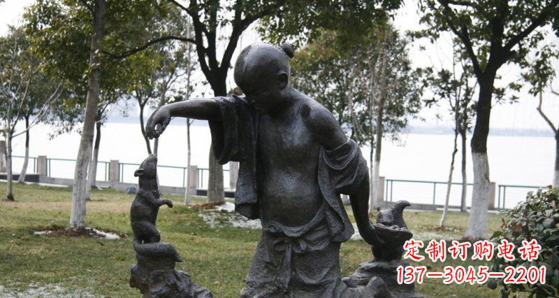 南京铜质高端松鼠雕塑