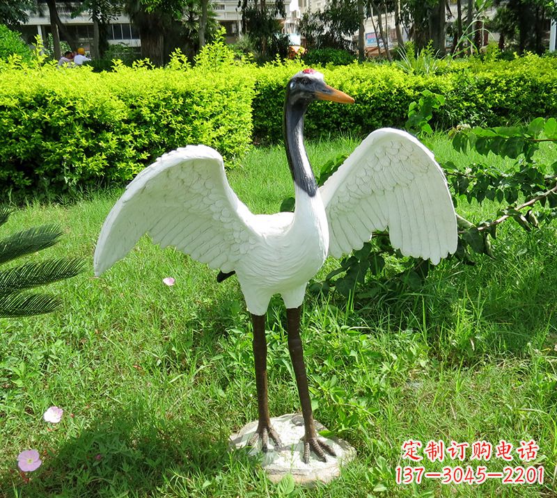 南京公园仙鹤雕塑
