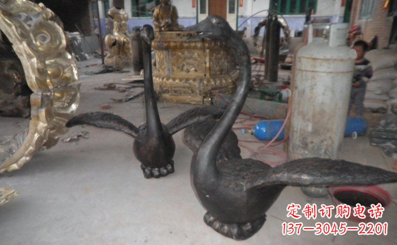 南京公园仙鹤动物铜雕