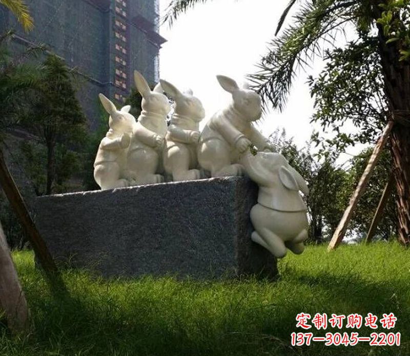 南京中领雕塑精美兔子石雕