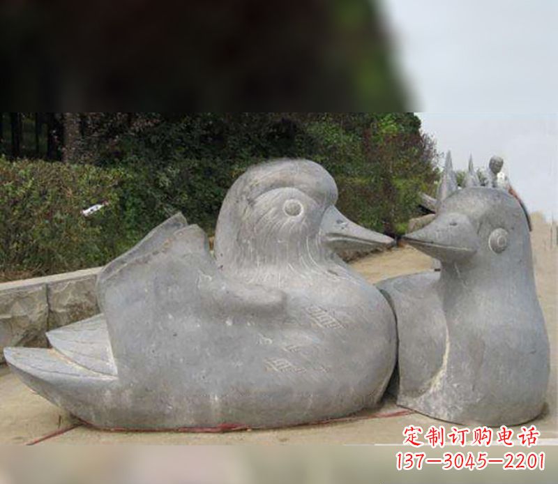 南京公园鸳鸯石雕