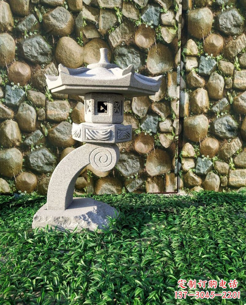 南京公园照明出色的灯笼雕塑
