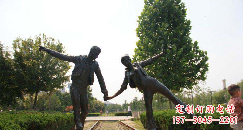 南京浪漫之旅——情侣铜雕定制