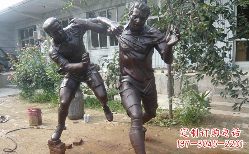 南京公园足球运动人物铜雕