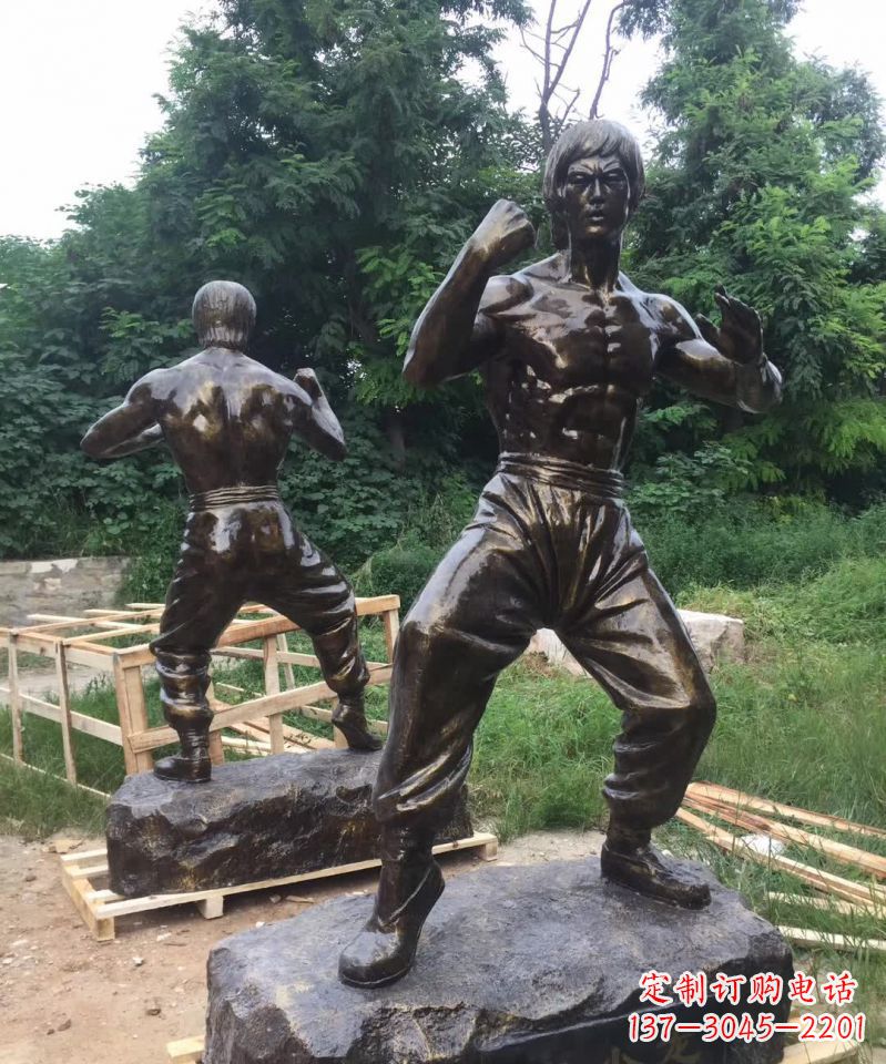 南京荣耀李小龙,经典之作——“功夫之王”铜雕塑